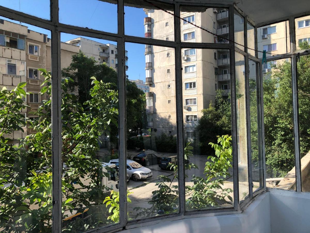 Le Garcon De Cristina-Simple,Quiet,Spacious Studio Bucharest Exterior photo